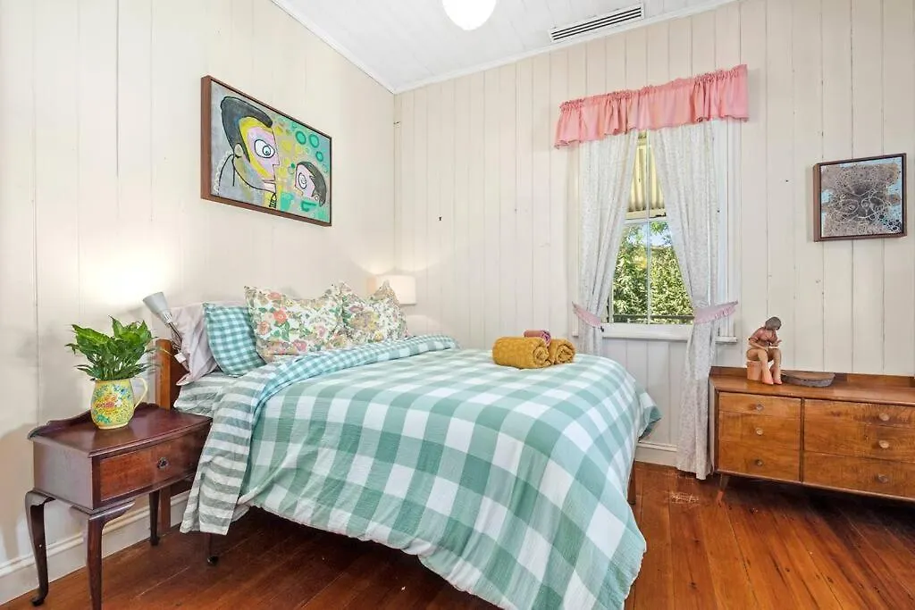 Buderim Milne House 0*,